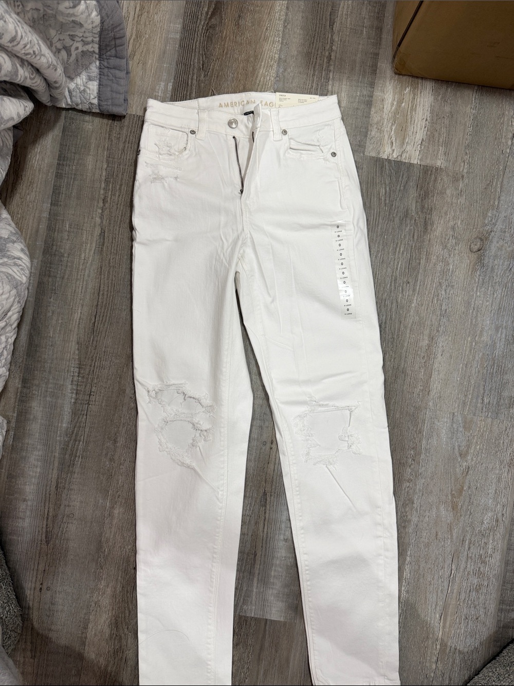 American Eagle Outfitters White Skinny Distressed Jeans SIZE ZERO X-LONG